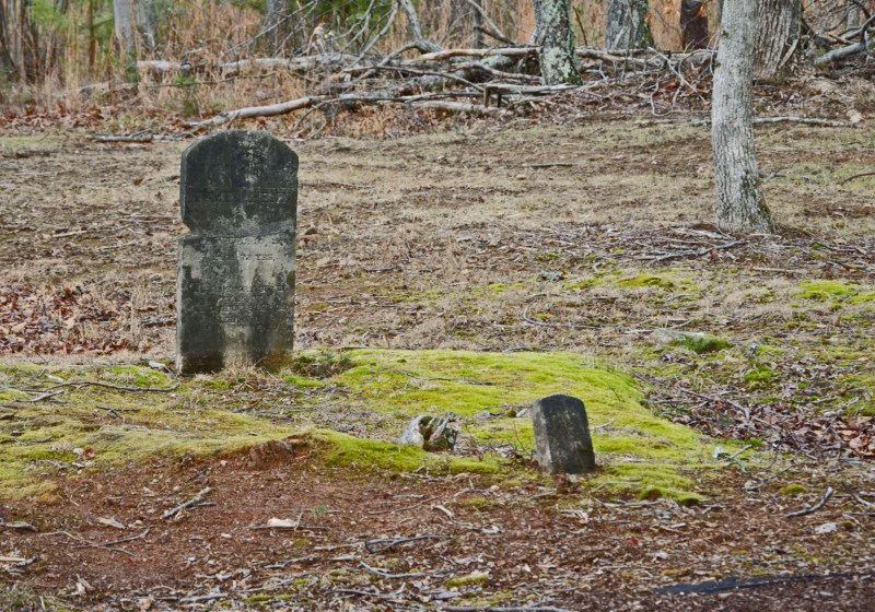 Slave graveyard Reynolds homeplace edited