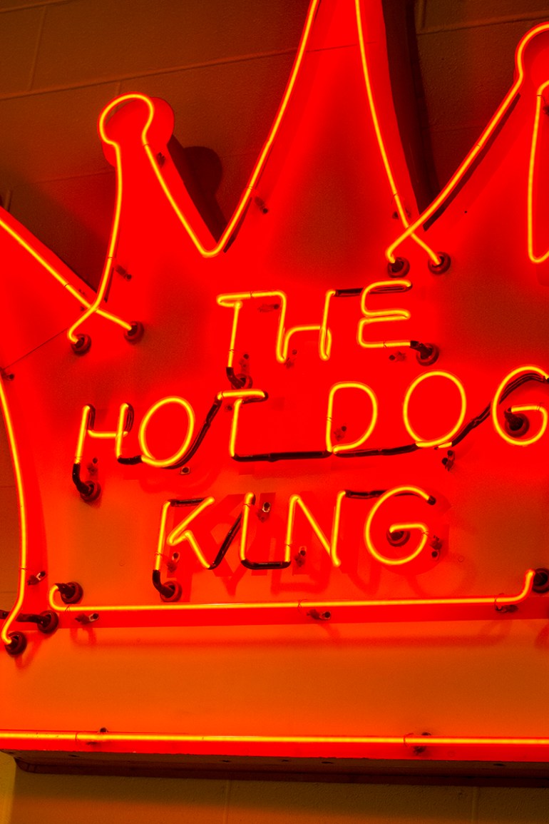 Hot dog king sign rs